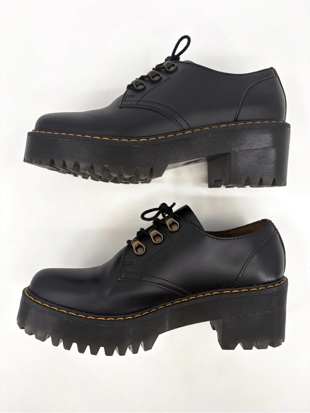 Dr. Martens Leona Lo Black Leather Platform Heeled Oxford Shoes 9